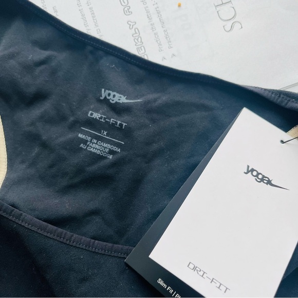 Nike yoga high neck crop top plus size 1x - Picture 4 of 4